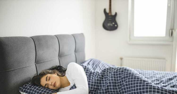 梦见怀里抱猫(解读抱猫的梦境,揭示幸福与吉兆的预示)